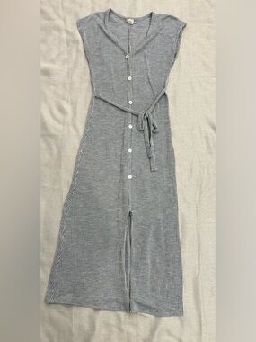 Caution to the wind Striped Button-Front Midi Dress with Tie Waist - Gray/White